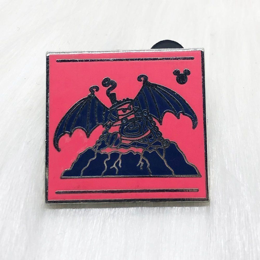 🔮 5/$25‎ Disney Cars Mater's Junkyard Jamboree Heavy Metal Mater Pin